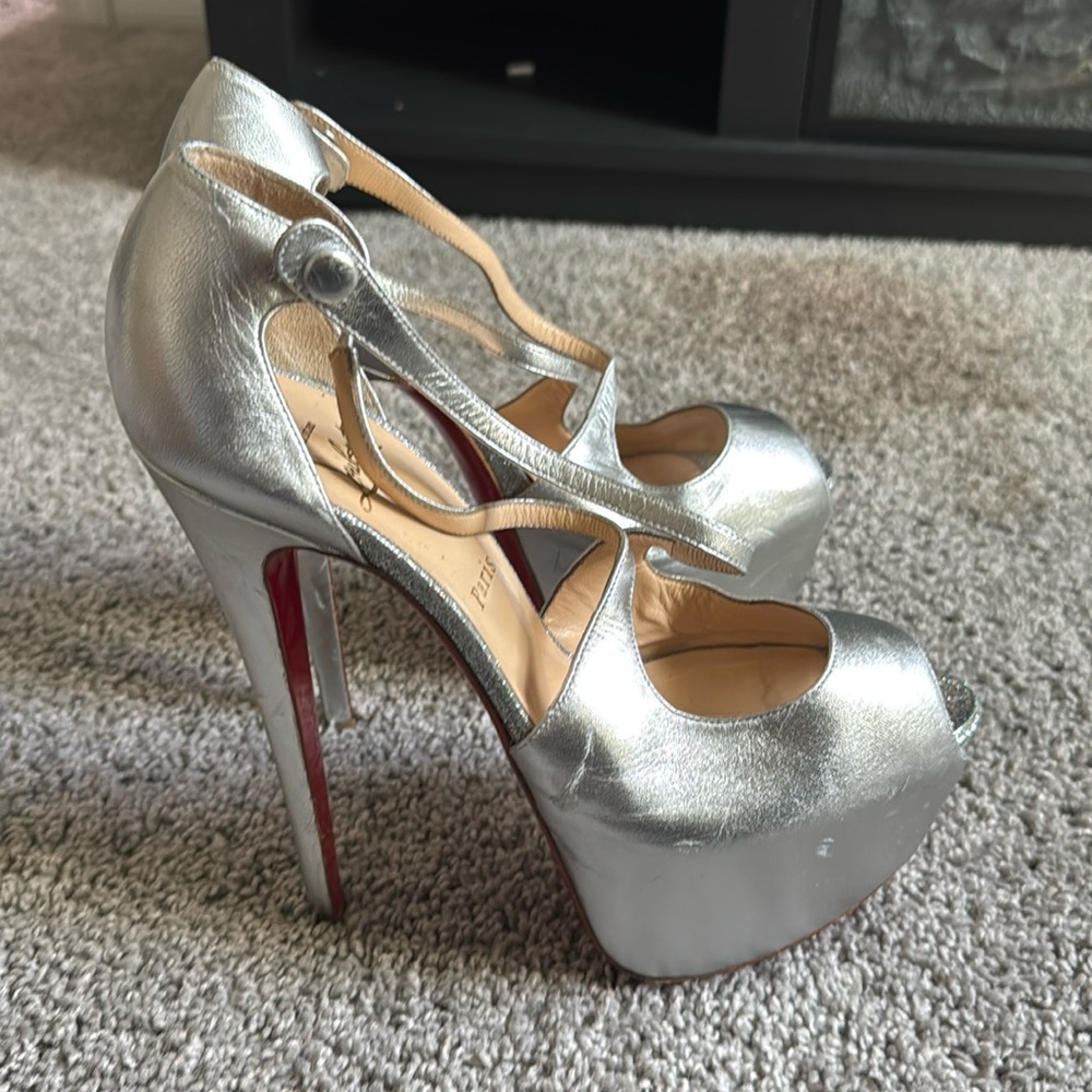 Christian Louboutin silver exagona pumps size 40